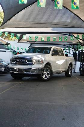 RAM CLASSIC 5.7 V8 GASOLINA LARAMIE CD 4X4 AUTOMÁTICO RAM CLASSIC 5.7 V8 GASOLINA LARAMIE CD 4X4 AUTOMÁTICO